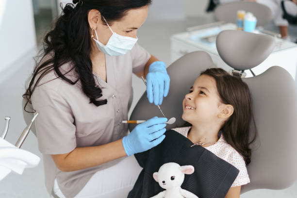 Best Emergency Tooth Extraction  in Crescent City, FL
